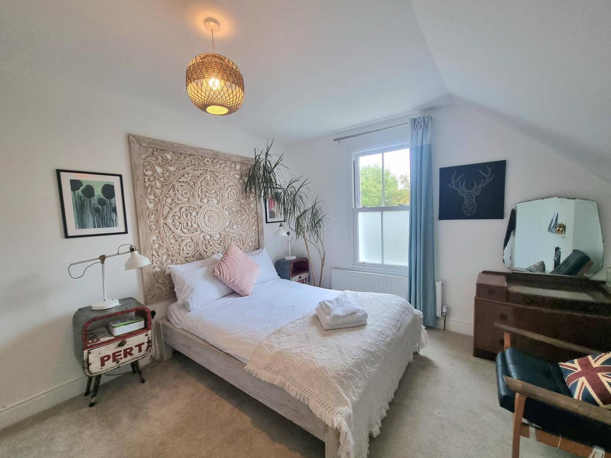 Appartamento Stylish 2-Bed Flat, Quick Access To London Sights Esterno foto