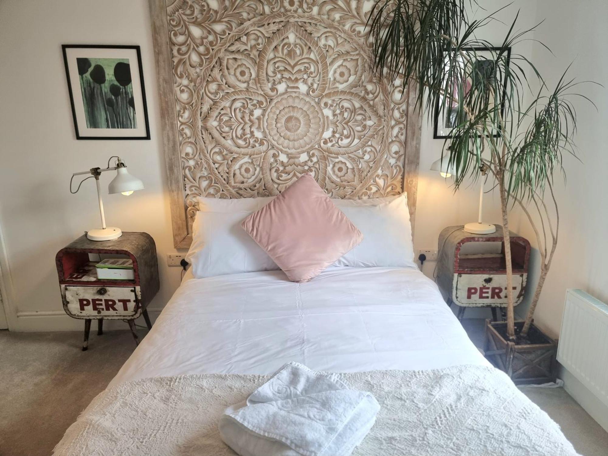 Appartamento Stylish 2-Bed Flat, Quick Access To London Sights Esterno foto